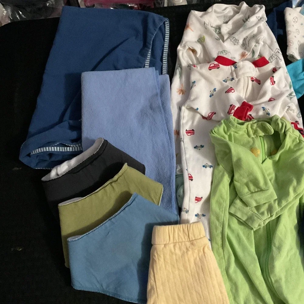 Mixed Brands Clothes Lot‎ Boys 0-6M Multicolor Bodysuits Pants Sweater 31pc